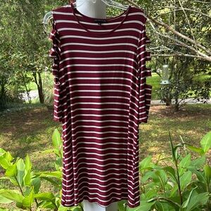 Signature Studio Maroon and White Striped 3/4 length sleeve dress